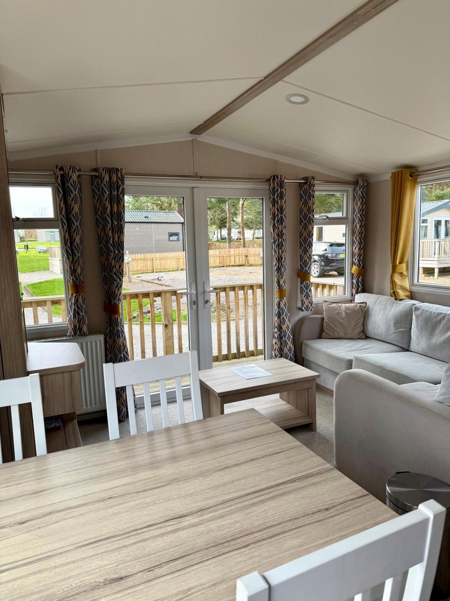 The Trout Van - Beautiful, Luxury Static Caravan Aberlour Ngoại thất bức ảnh