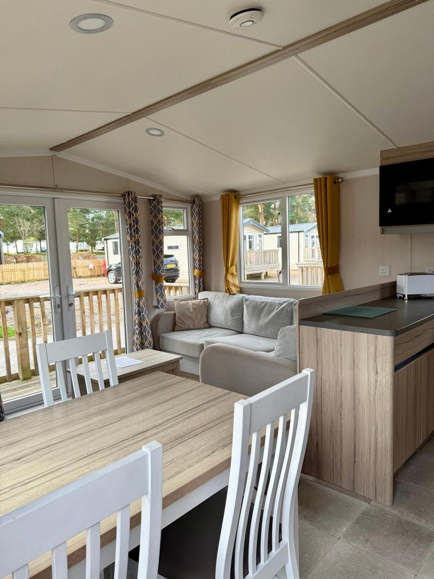 The Trout Van - Beautiful, Luxury Static Caravan Aberlour Ngoại thất bức ảnh